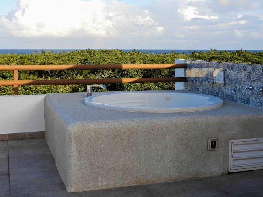 Aku-Chic Newly Furbished Condo Jungle Pool Xetna Ngoại thất bức ảnh